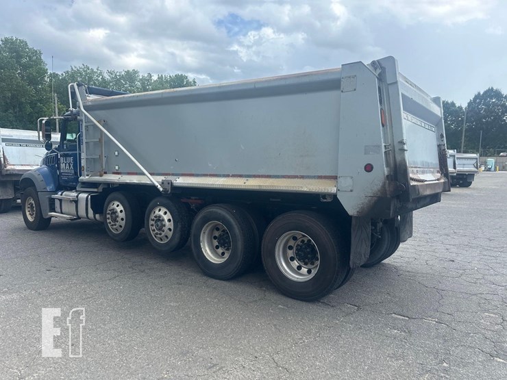 2021-mack-granite-64fr-image-6
