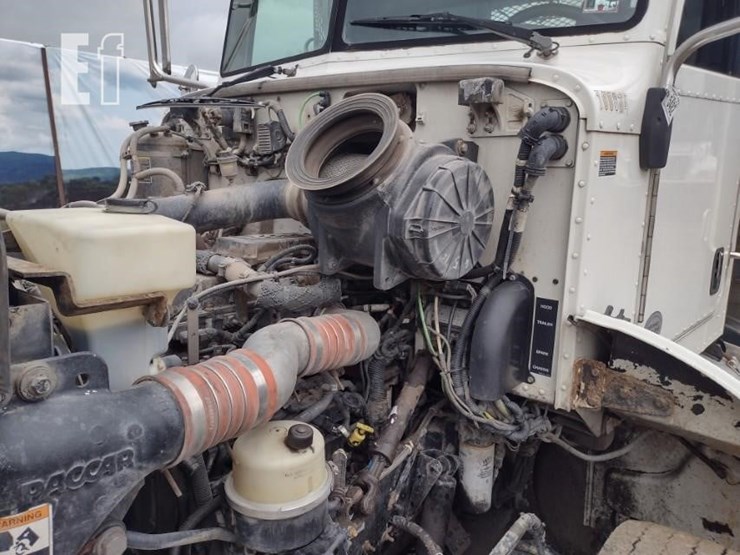 2013-peterbilt-337-image-22