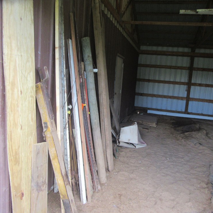 #8873 • Contents of Back Third of Shed
