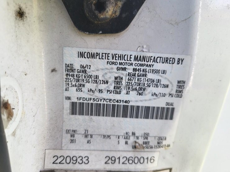 2012-ford-f550-xl-image-55
