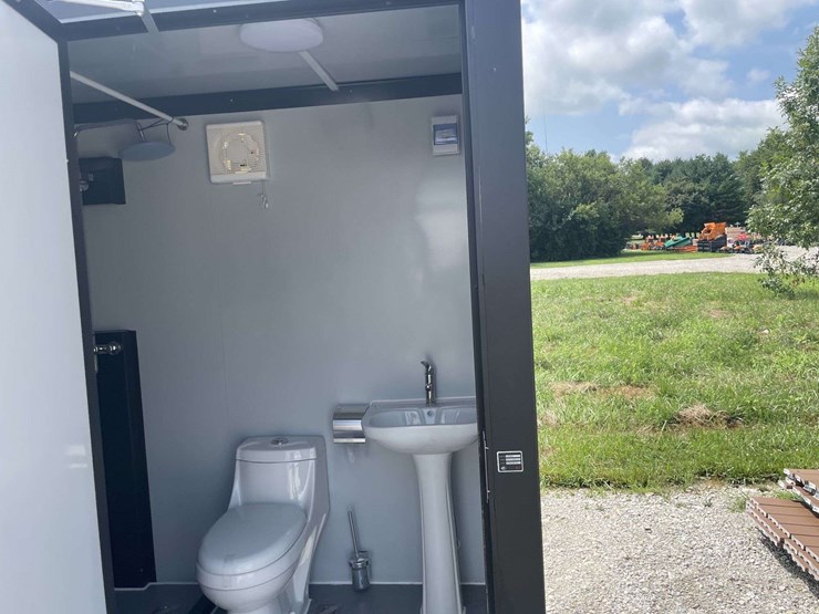portable-washroom-image-10
