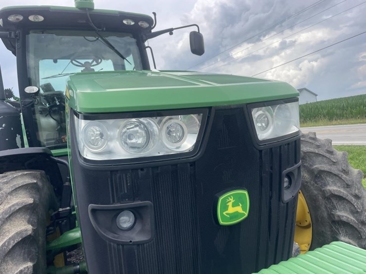 2011-john-deere-8335r-image-13