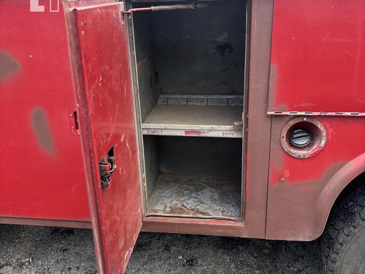 2005-gmc-c4500-wilson825-s1-image-16
