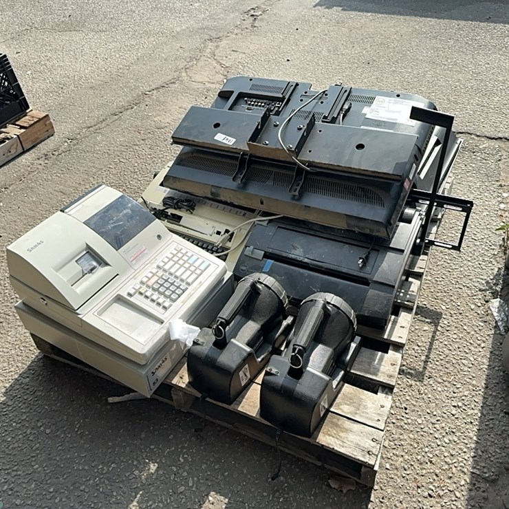 LOT#-797-TV AND CASH REGISTER & LANTERN