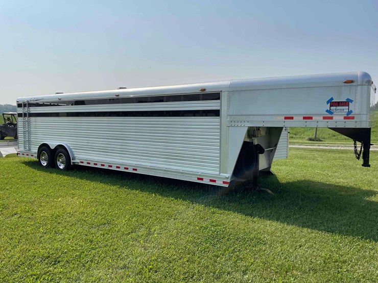 2006-8’x28’-c&c-aluminum-livestock-trailer-image-35