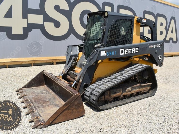 2012-deere-333d-image-1