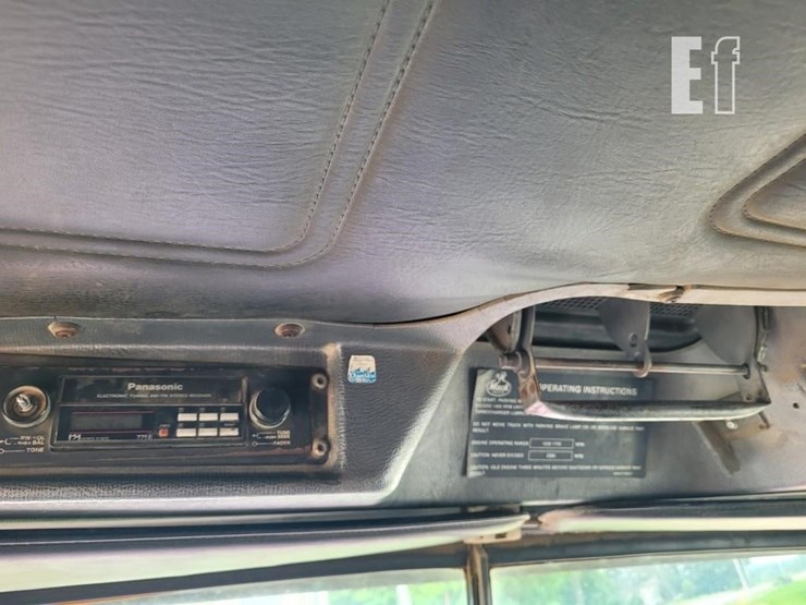 1990-mack-rb690s-image-28