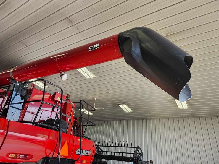 2009-case-ih-6088-image-9