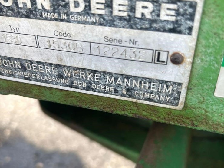 john-deere-1530-image-18