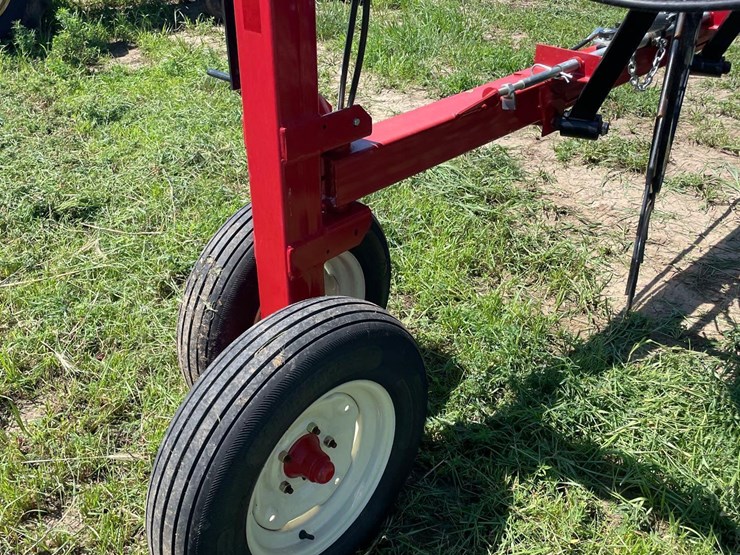 2023-h&s-14-wheel-v-rake-1-owner-image-21