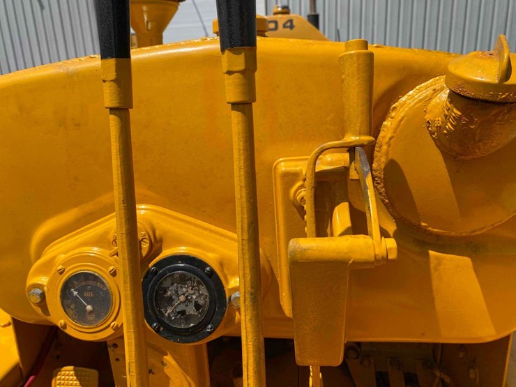 caterpillar-22-ag-crawler-image-14