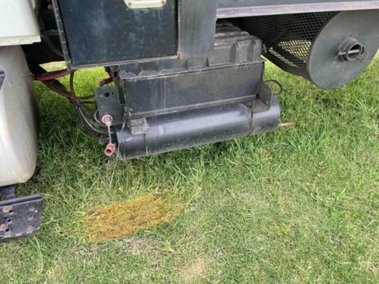 2014-international-durastar-4300-image-15