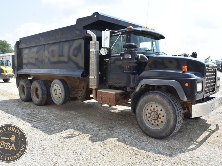 1996-mack-rd688s-image-24