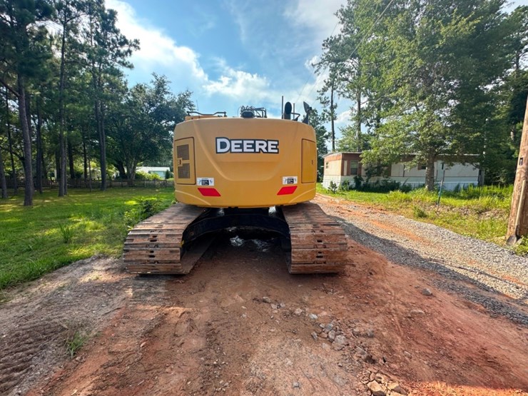 2018-deere-245g-lc-image-3