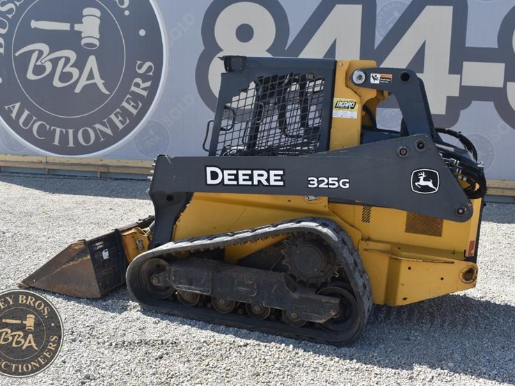 2019-deere-325g-image-12