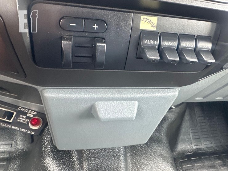 2015-ford-f550-image-38