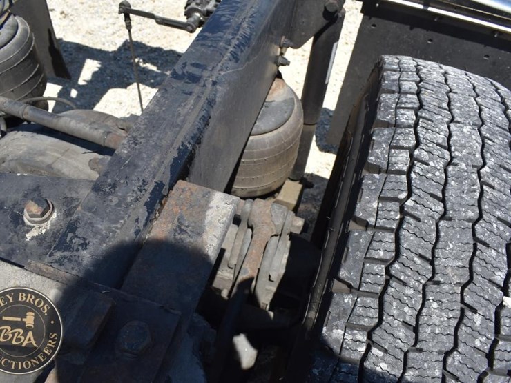 2011-kenworth-t660-image-50