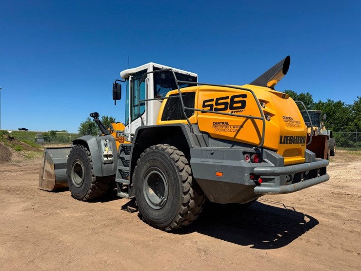 2021-liebherr-l556-image-3