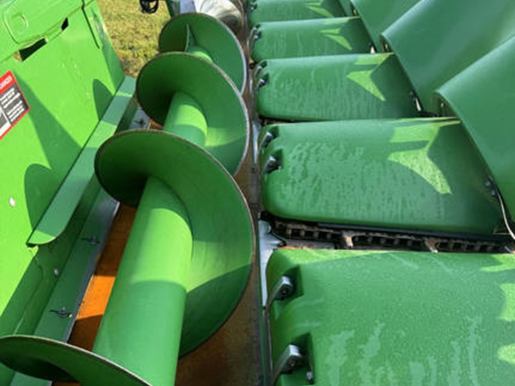 2014-john-deere-608c-image-23