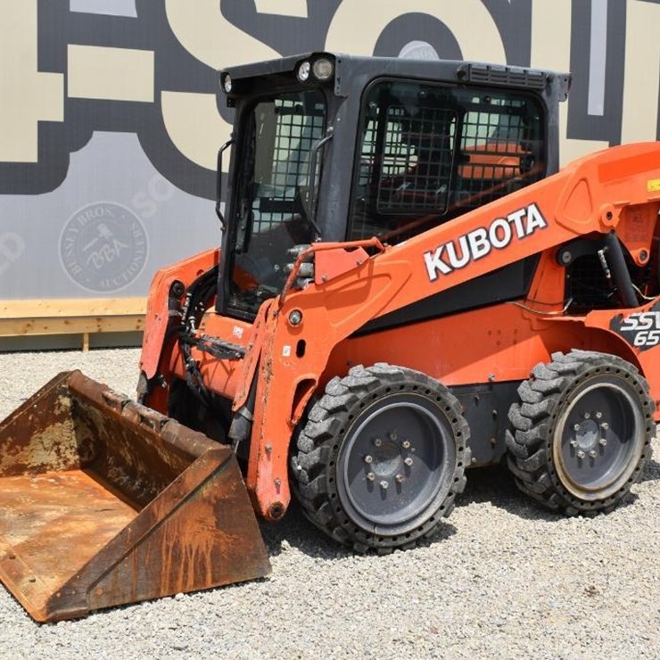2017 KUBOTA SSV65