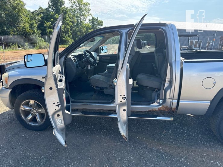 2007-dodge-ram-1500-image-8