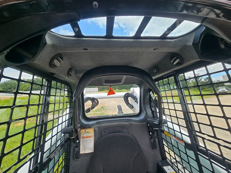 2021-bobcat-t770-image-37