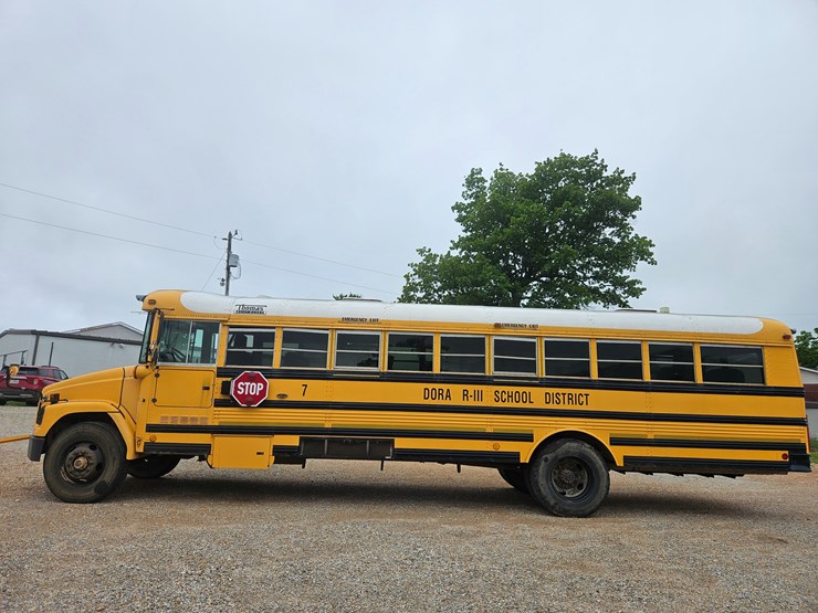 2005-freightliner-fs65-image-9