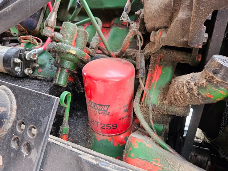 john-deere-2240-image-27