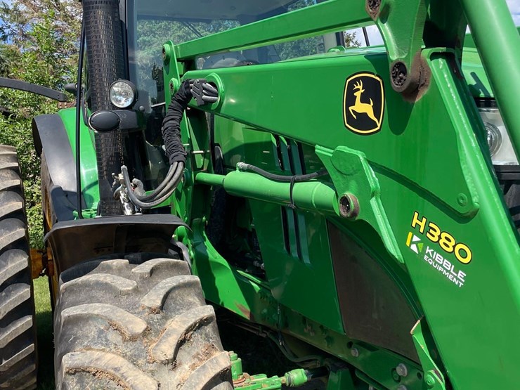 2014-john-deere-6210r-image-43