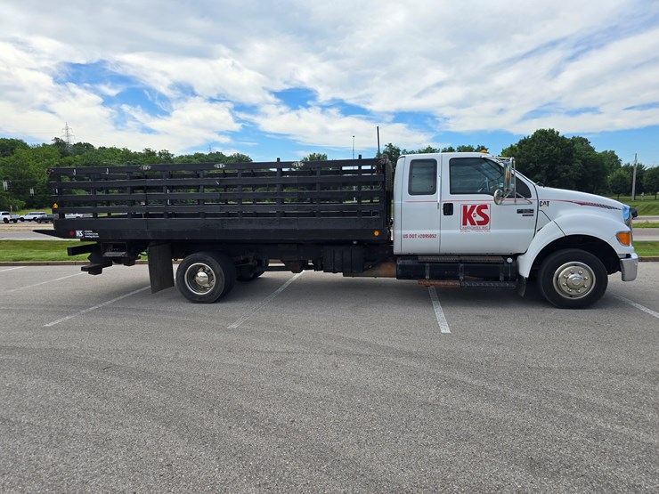 2004-ford-f650-image-36