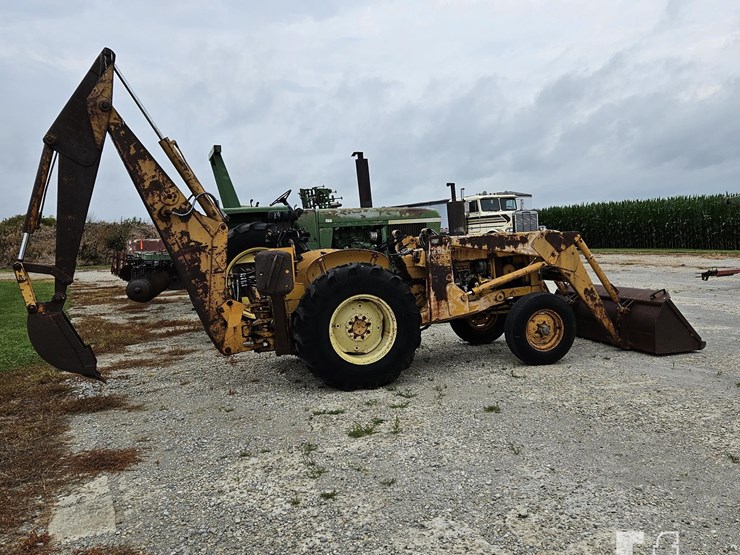 deere-e7320-wilson825-b25-image-4