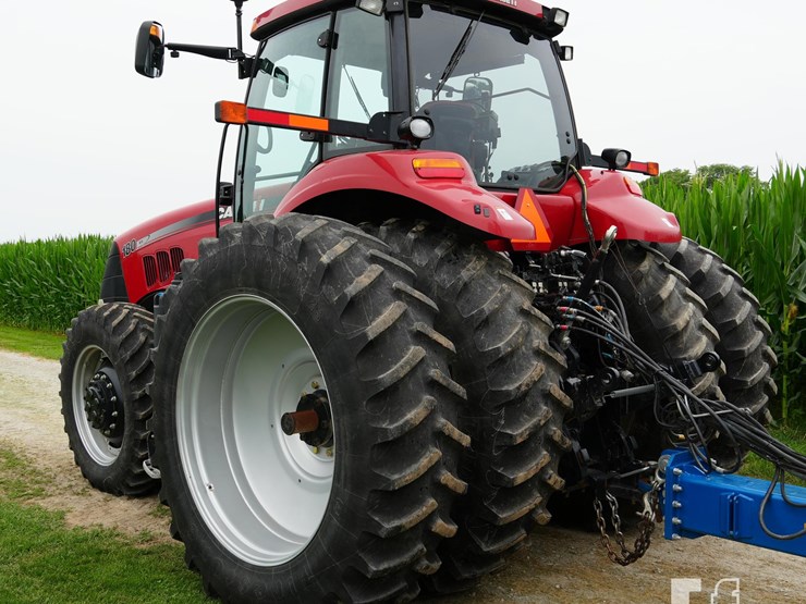 2014-case-ih-magnum-180-image-16