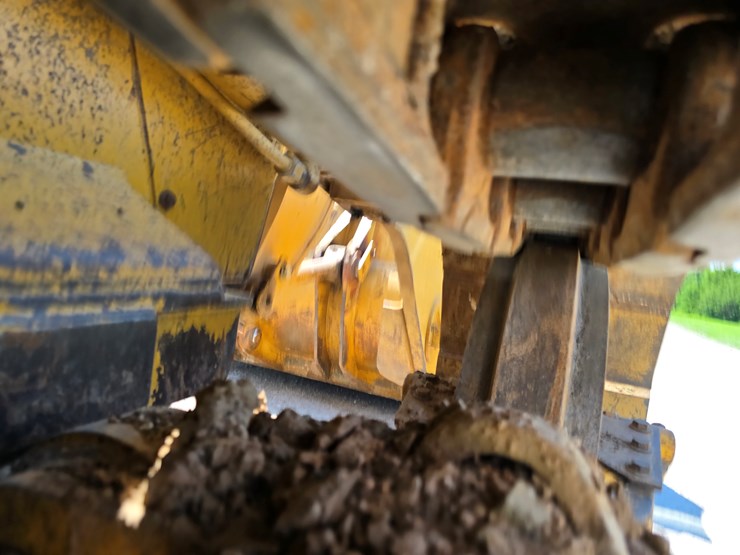 2005-caterpillar-953c-image-96