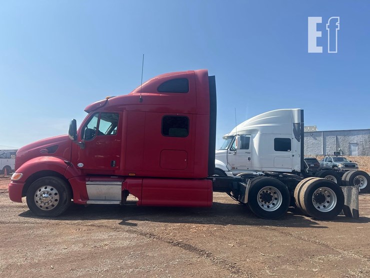 2010-peterbilt-387-image-6