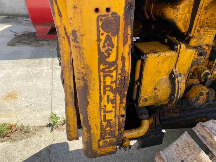 caterpillar-d2-ag-crawler-tractor-image-9