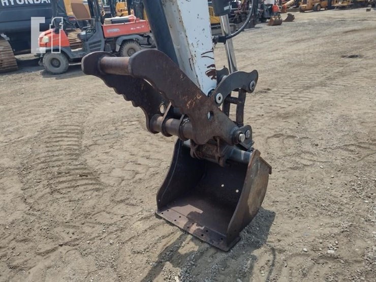 2013-bobcat-e63-image-19