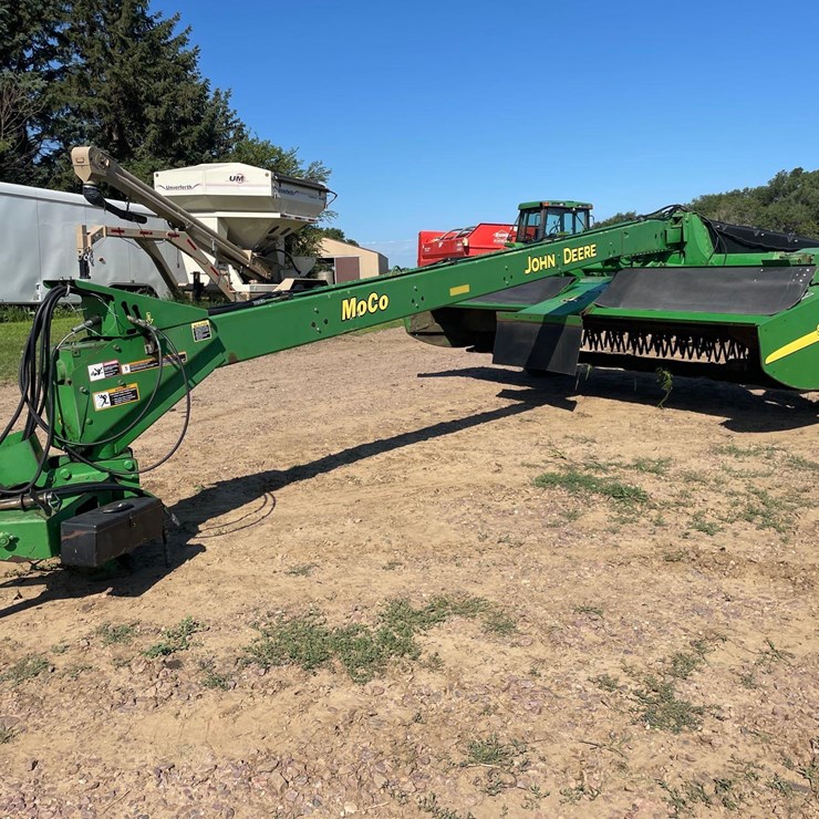 JOHN DEERE 956