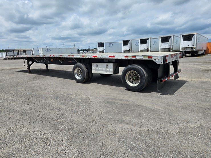 2015-great-dane-48'-x-102"-image-25
