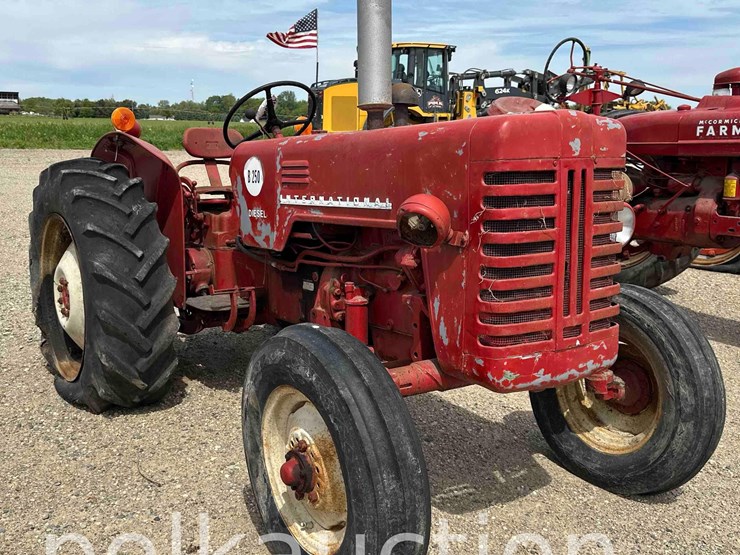 10663---ih-b-250-diesel-(sn#-20883)-image-1