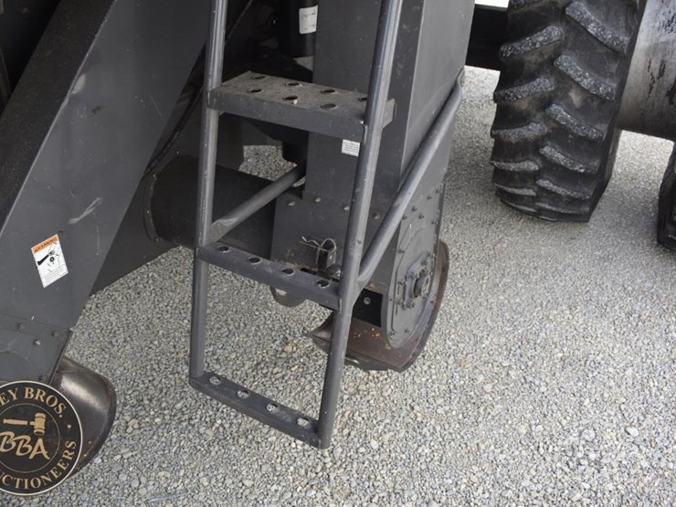 2007-massey-ferguson-9690-image-28