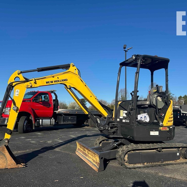 2020 NEW HOLLAND E26C