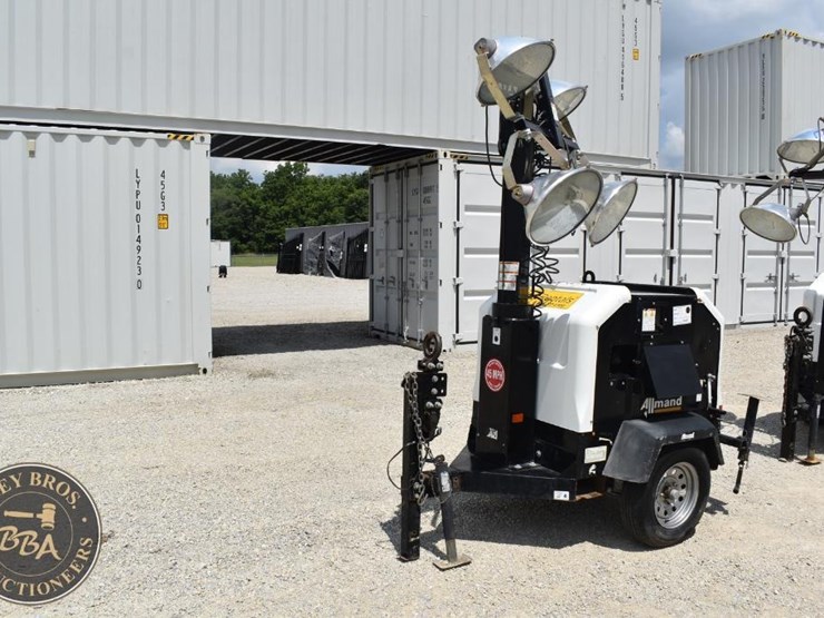 2019-allmand-bros-night-lite-v-series-image-10