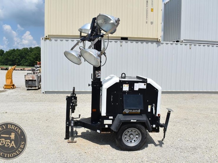 2019-allmand-bros-night-lite-v-series-image-1