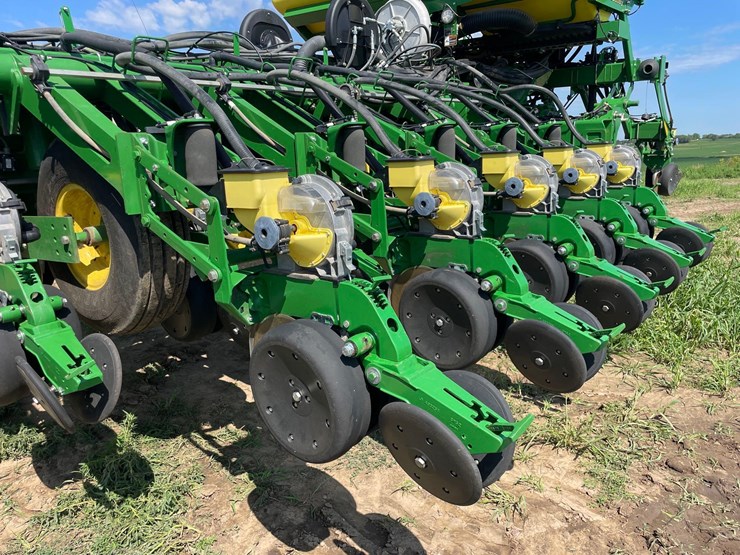 2012-john-deere-1790-image-41