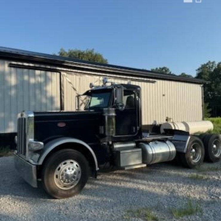 2008 PETERBILT 389