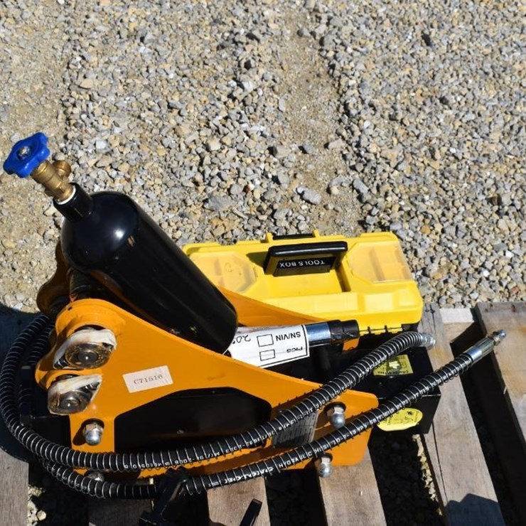 Hammer/Breaker - Hydraulic FUTURE HYDRAULIC BREAKER ATTACHMENT 36549