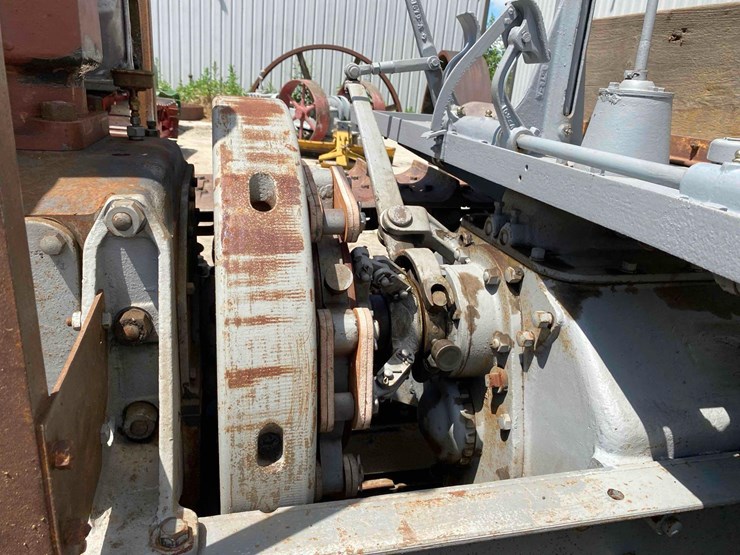 caterpillar-60-snow-crawler-tractor-image-34