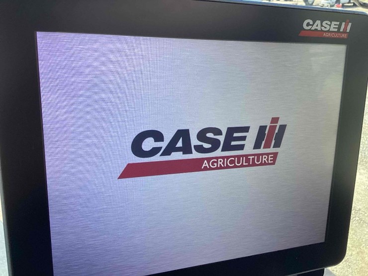 2021-case-trident-5550-spreader-image-64