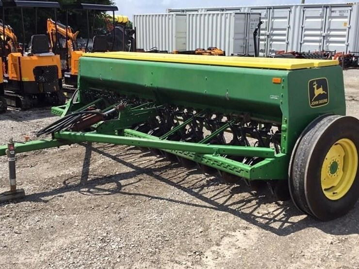 john-deere-8300-image-1