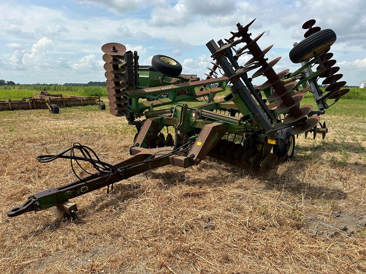john-deere-630-image-1